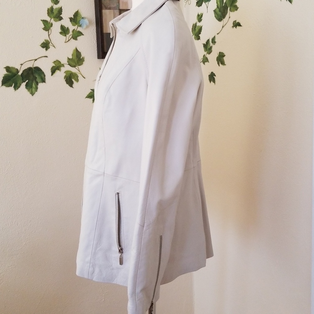 Cream Colored Leather Jacket. - image 6
